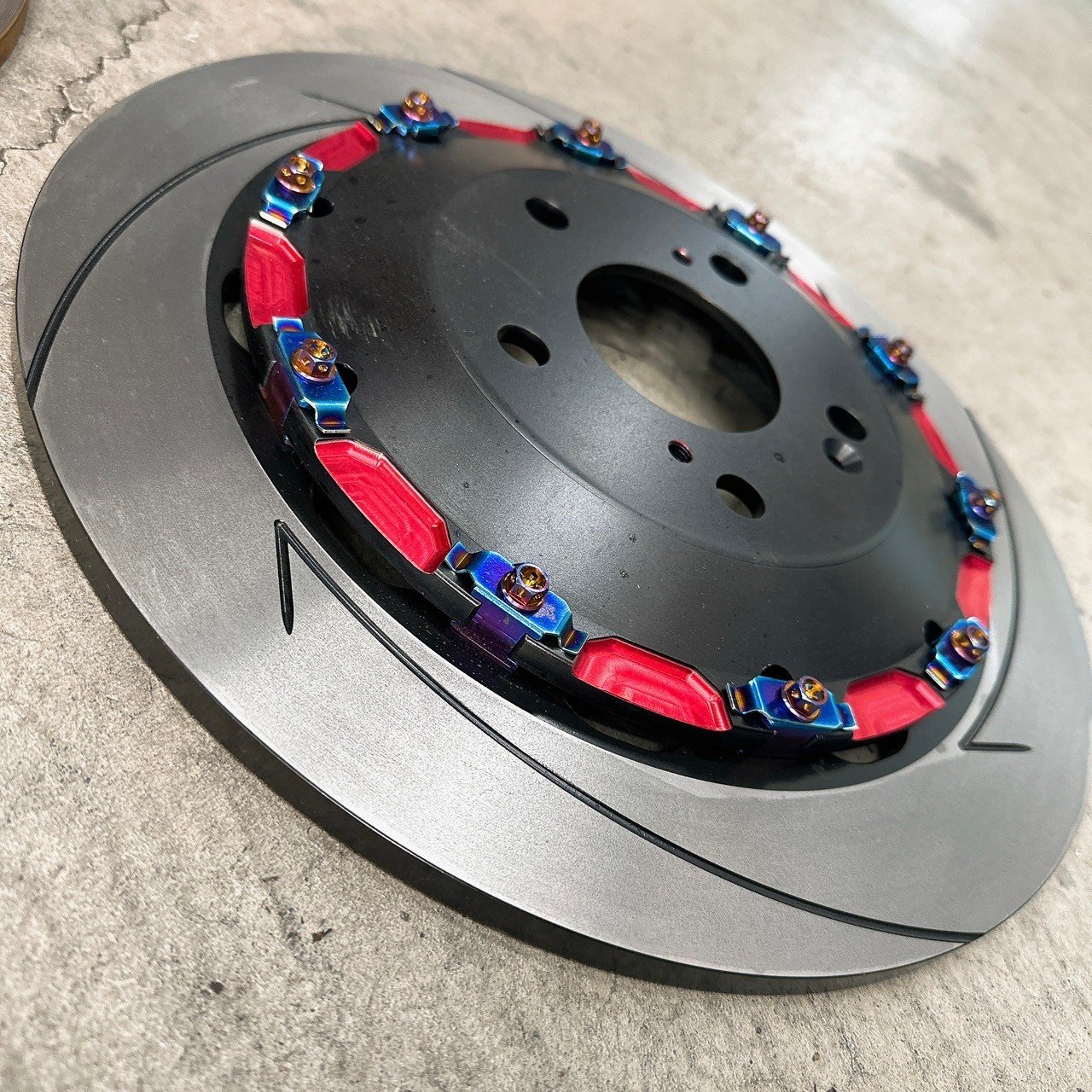 Hot Selling Cheapest Oem Auto Car Parts Taiwan Made Hot Style Competitive Price Brake Pads and Discs With Affordable Price